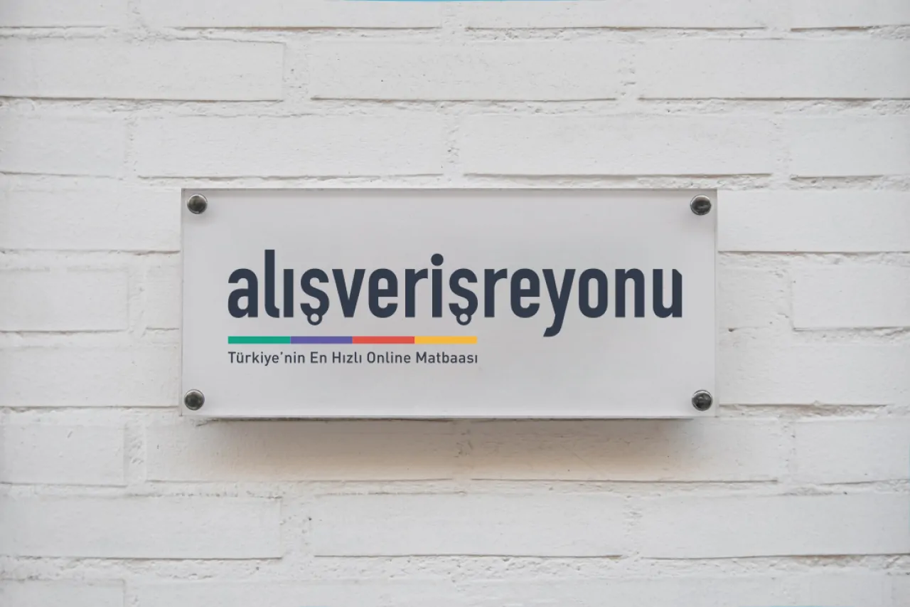 Pleksi Tabela Kişiye Özel Alışveriş Reyonu’ndan Almak Sizlere Neler Kazandırır?